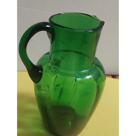 Hand Made Sweet Victorian Glass Jug Enamelled Lily of the Valley flowers - Picture 6 of 10